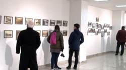 Ekspozitë në Muzeun e Kosovës me fotografi të vjetra të qyteteve shqiptare të dhuruara nga profesori Zenelaj