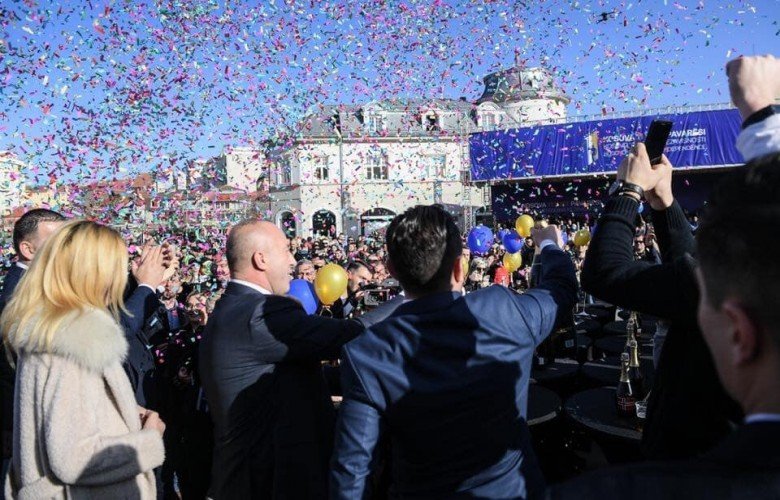 Haradinaj falënderon pjesëmarrësit e festimit të 11-vjetorit të Pavarësisë