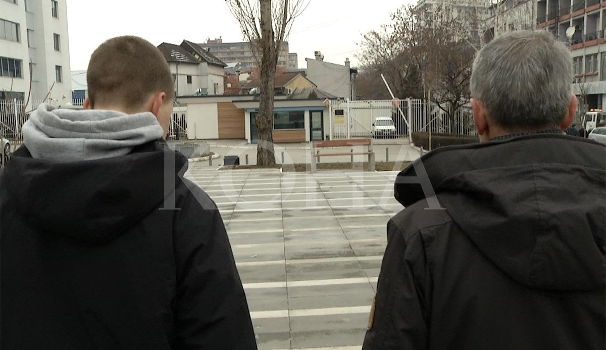 Familja e të miturit që mori lëndim serioz në shkollë futbolli ankohet se hetimet po neglizhohen