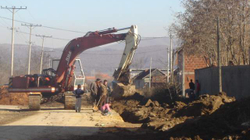 Ujërat e zeza të Kamenicës dëmtojnë tokat bujqësore të Bujanocit