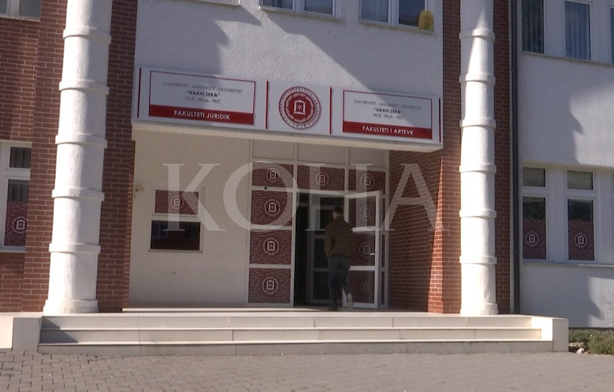 Tre dekanë në Universitetin “Haxhi Zeka” pas shkarkimit u zgjodhën Ushtrues Detyre
