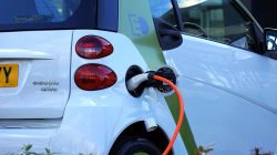 Sa energji shpenzohet tash e sa do të shpenzohet më 2040 për vetura elektrike