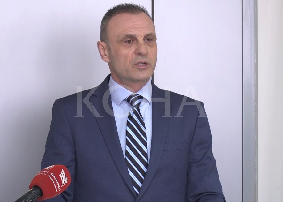 SLS-ja e Petroviqit mbron ministren Zhiviq, Lista Serbe i shkon Vuçiqit në Beograd