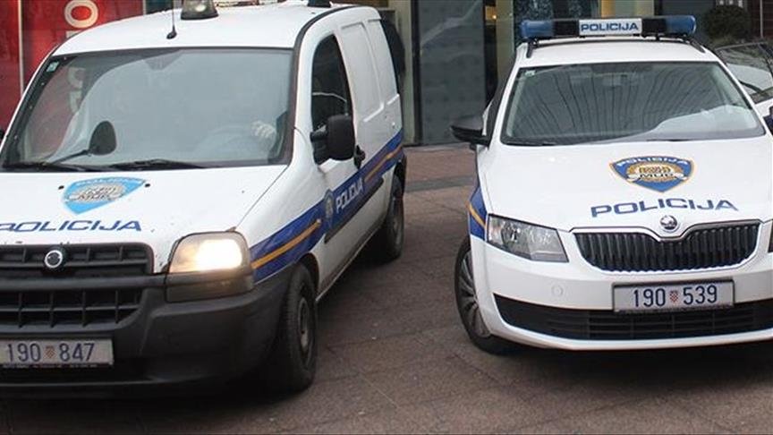 Babai në Zarë të Kroacisë hedh nga ballkoni 4 fëmijët e tij