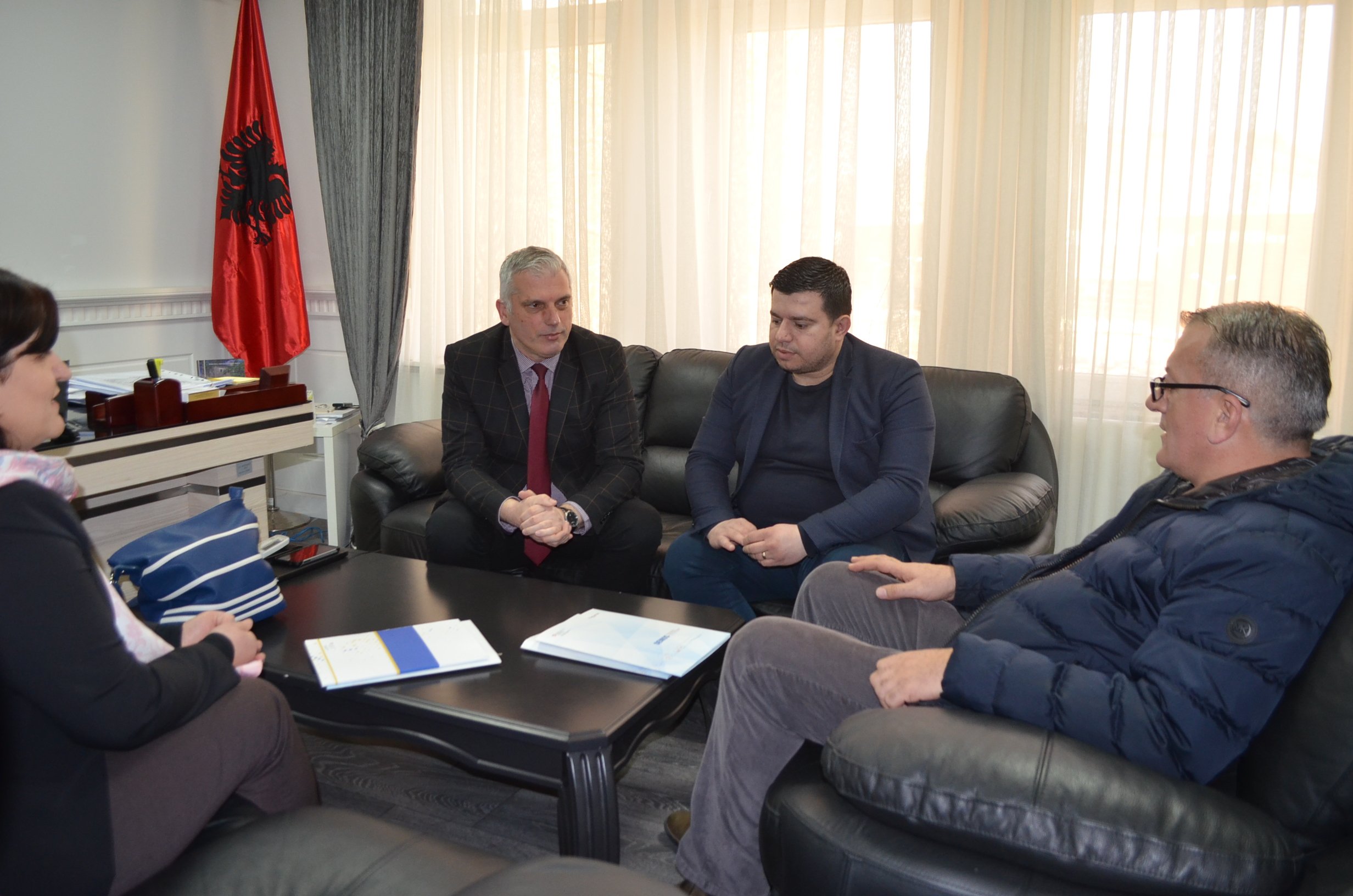 Komuna e Mitrovicës përfiton grant prej 93,681 euro nga DEMOS-i