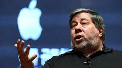 Wozniak: Apple po vonohet me telefonat e palosshëm