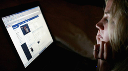 Mediat sociale shkaktare të depresionit te vajzat adoleshente