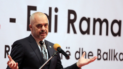 Rama ashpërson gjuhën ndaj opozitës dhe mediave