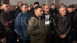 Minatorët kërkojnë rritje të pagës dhe nga 100 euro për Vitin e Ri