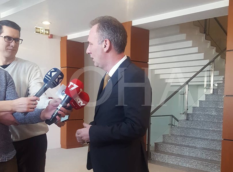 Ekipi Negociator takohet në selinë e Nismës, presin Thaçin për dokumentet