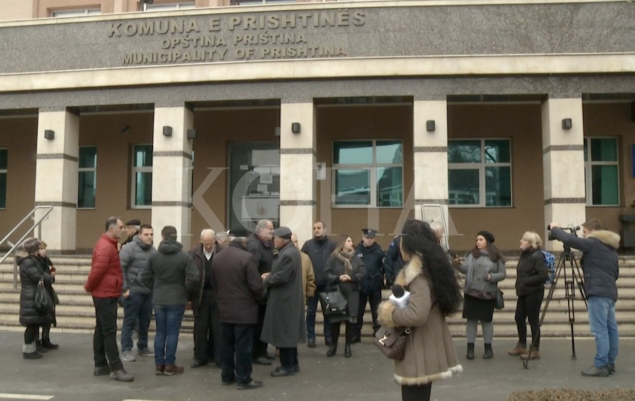 Komuna do t’i kushtëzojë kafiteritë e “Qendrës” së Prishtinës t’i izolojnë lokalet nga zhurma