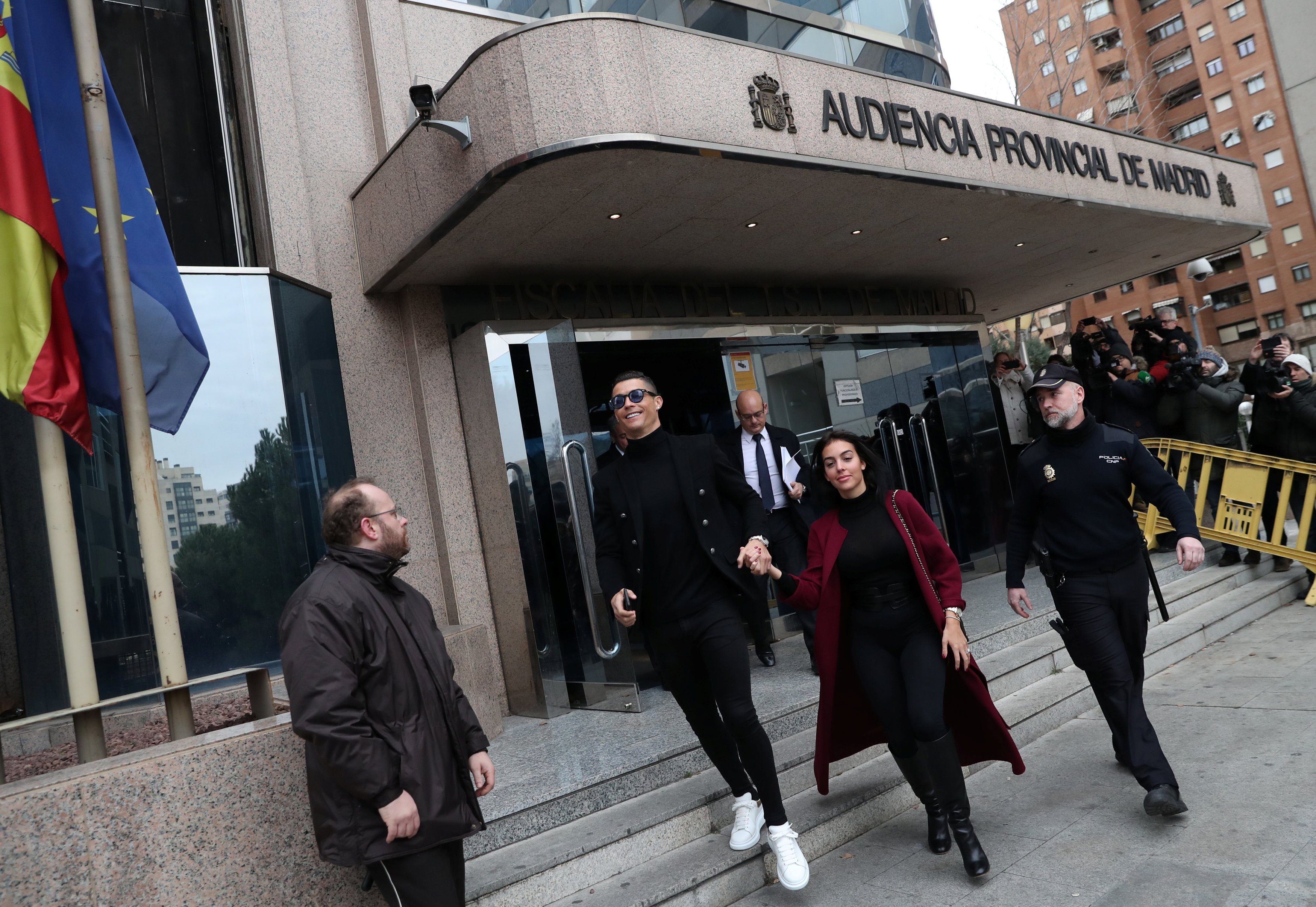 Ronaldo pranon të paguajë 19 milionë euro që të shmangë burgimin