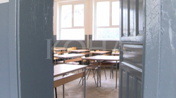 Drejtorët e arsimit s’i bindin mësimdhënësit ta ndërprenë grevën