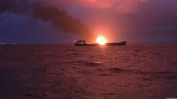 Dhjetë të vdekur nga zjarri në anijet në Detin e Zi