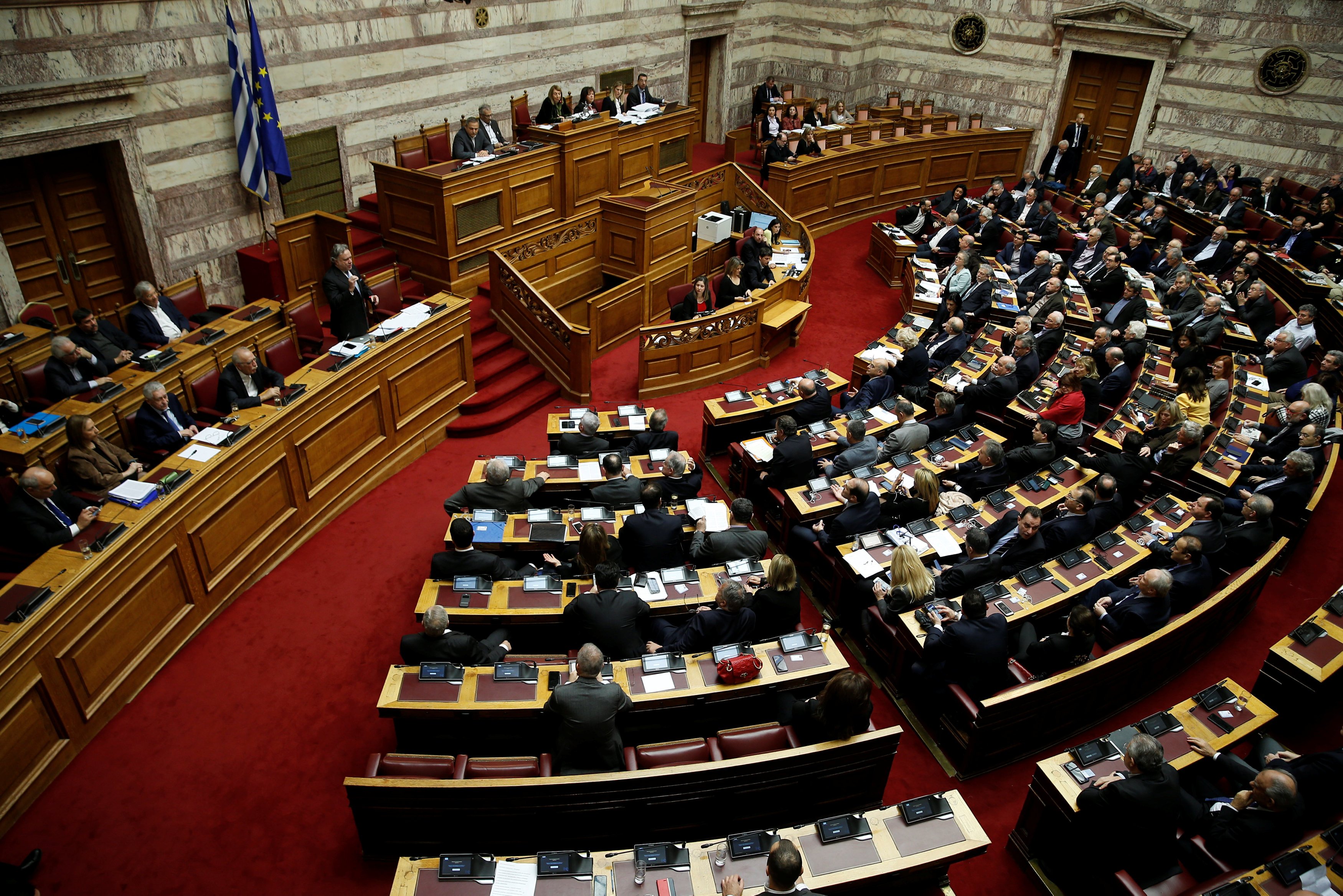 Nisin debatet në Parlamentin grek për marrëveshjen me Maqedoninë
