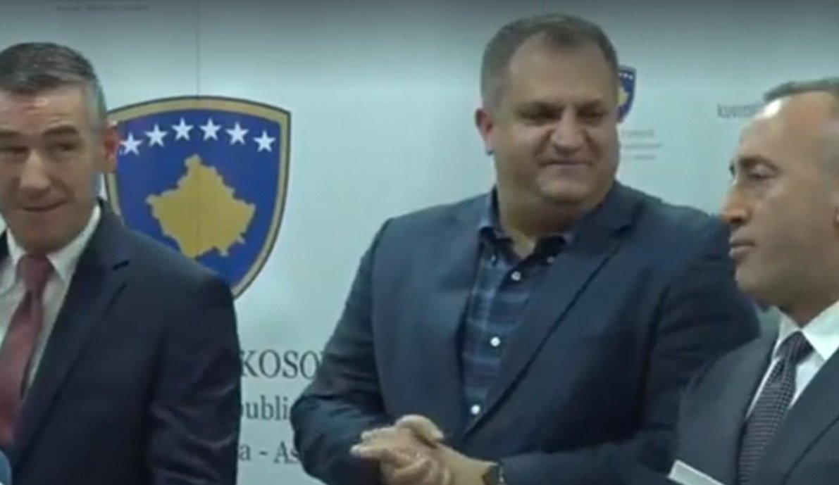 Gecaj ironizon nëse Kushtetuesja nuk miraton kërkesën e Abrashit për kryetar të Prishtinës