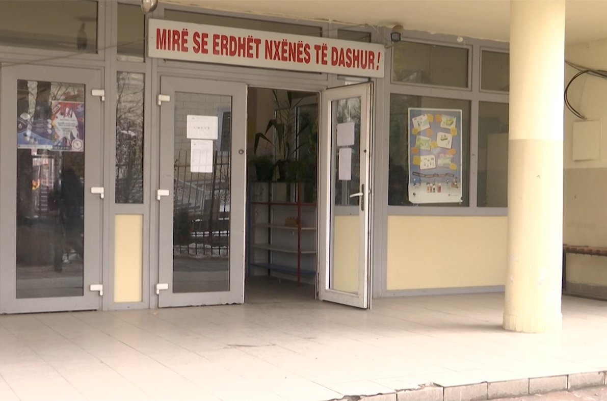"Mirë se erdhët nxënës të dashur" – as sot s’pati kuptim në Mitrovicë