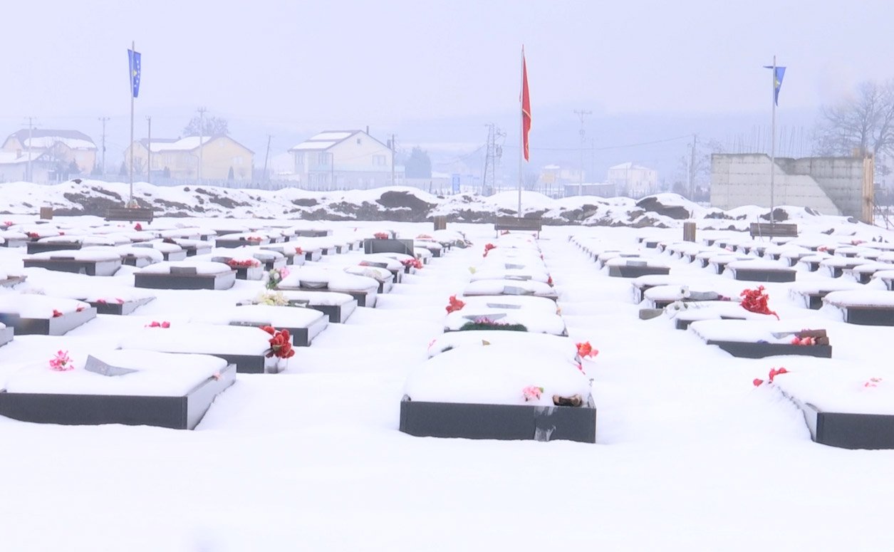 Kompleksi Memorial, Meje. Foto: Koha