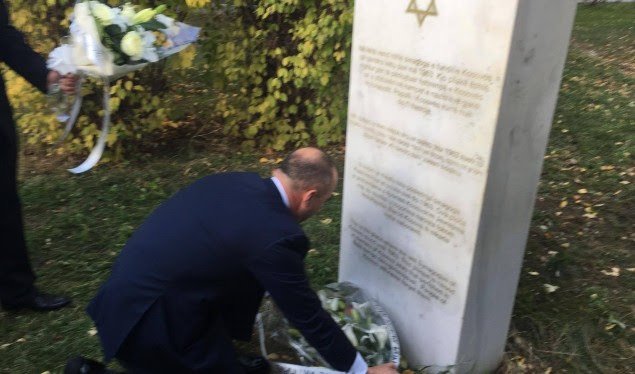 "Paraardhësit na bëjnë të ndihemi faqebardhë me strehimin e hebrenjve"