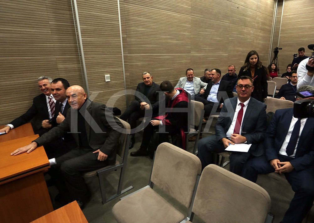 Seancën fillestare për “Veteranët e rrejshëm” e dështoi mungesa e Rrustem Berishës dhe Faik Fazliut