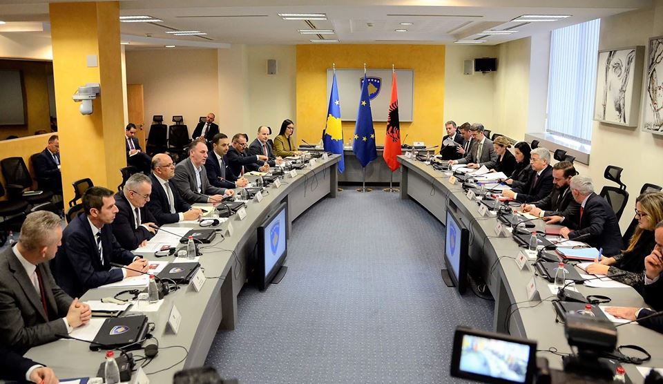 Limaj: Marrëveshjet Kosovë-Shqipëri kanë nisur të zbatohen edhe në praktikë