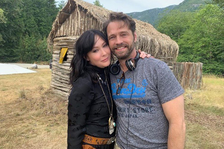 “Binjakët” më të famshëm Brenda dhe Brandon e postojnë një foto të përbashkët pas 20 vjetësh