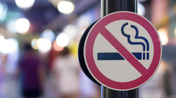 Suedia me ligj ndalon duhanpirjen në vendet publike