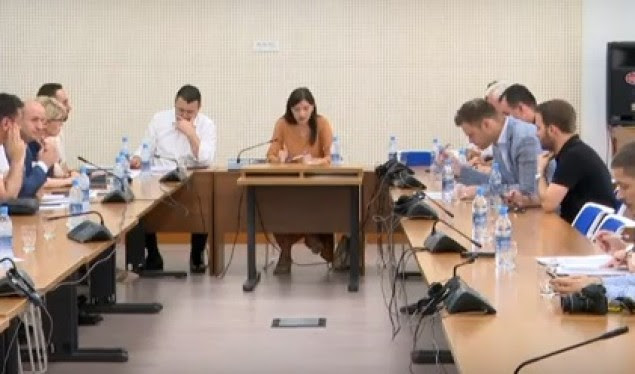Tahiri injoron Komisionin për Legjislacion, kritikohet nga deputetët