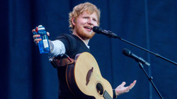 Ed Sheeran thyen rekordin e shitjes së biletave me turneun e tij “Divide Tour”
