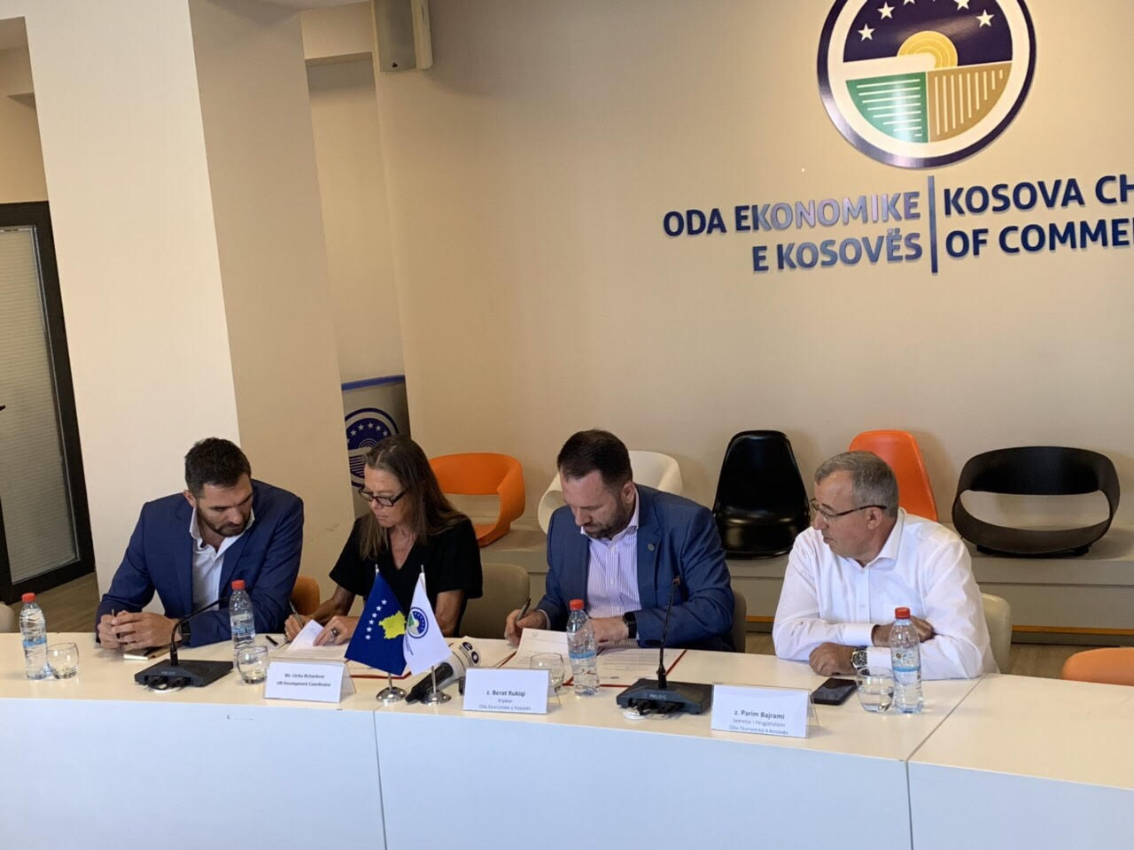 Nënshkruhet marrëveshja përmes së cilës rritet mbështetja e UNDCO për ekonominë në Kosovë