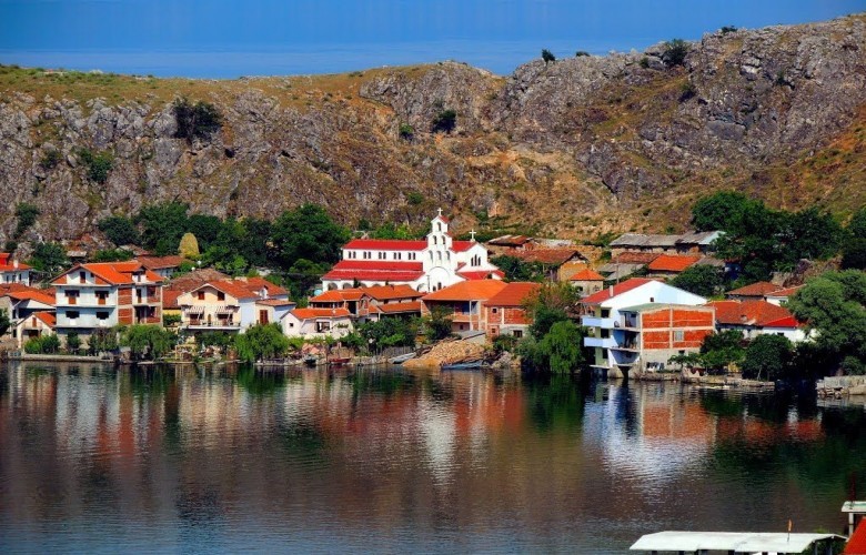 Edhe pjesa shqiptare e liqenit të Ohrit përfshihet në listën e UNESCO-s