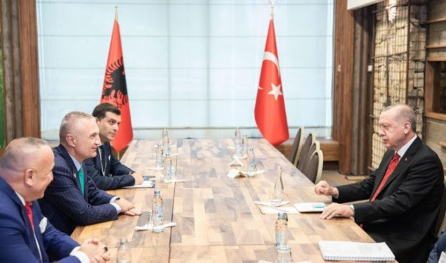 Meta takon Erdoganin: Marrëdhëniet e shkëlqyera kanë të ardhme premtuese