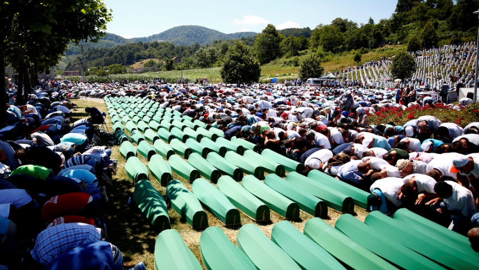 Haradinaj: Masakra në Srebrenicë nga regjimi i Millosheviqit mbetet njollë e pashlyer