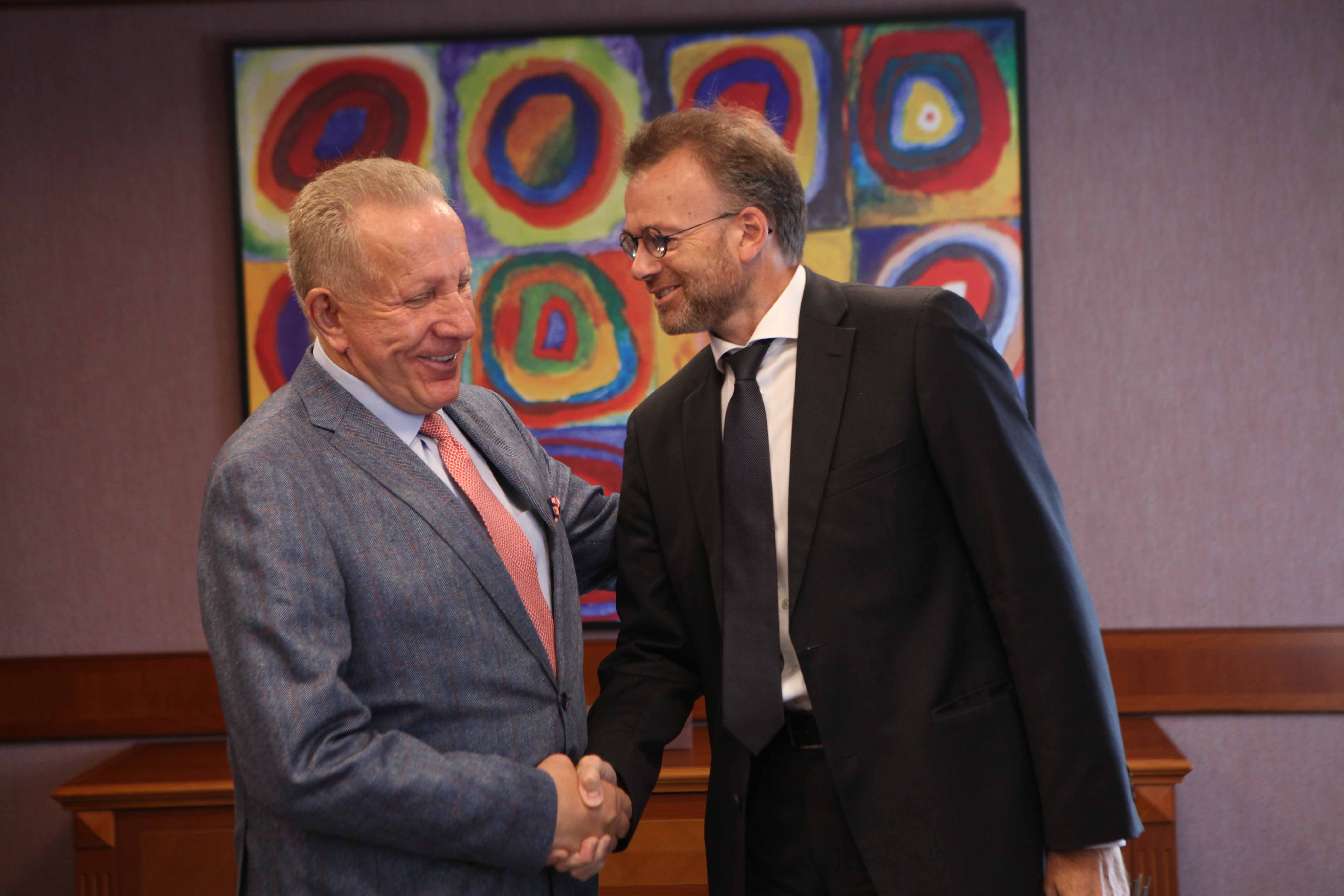 Pacolli: Norvegjia do ta mbështesë Kosovën në procesin e liberalizimit të vizave