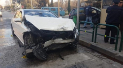 Vetura përplas një 14 vjeçar në Tiranë