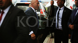 Haradinajt iu vonua aeroplani për në Hagë, shkoi me aeroplanin e Pacollit