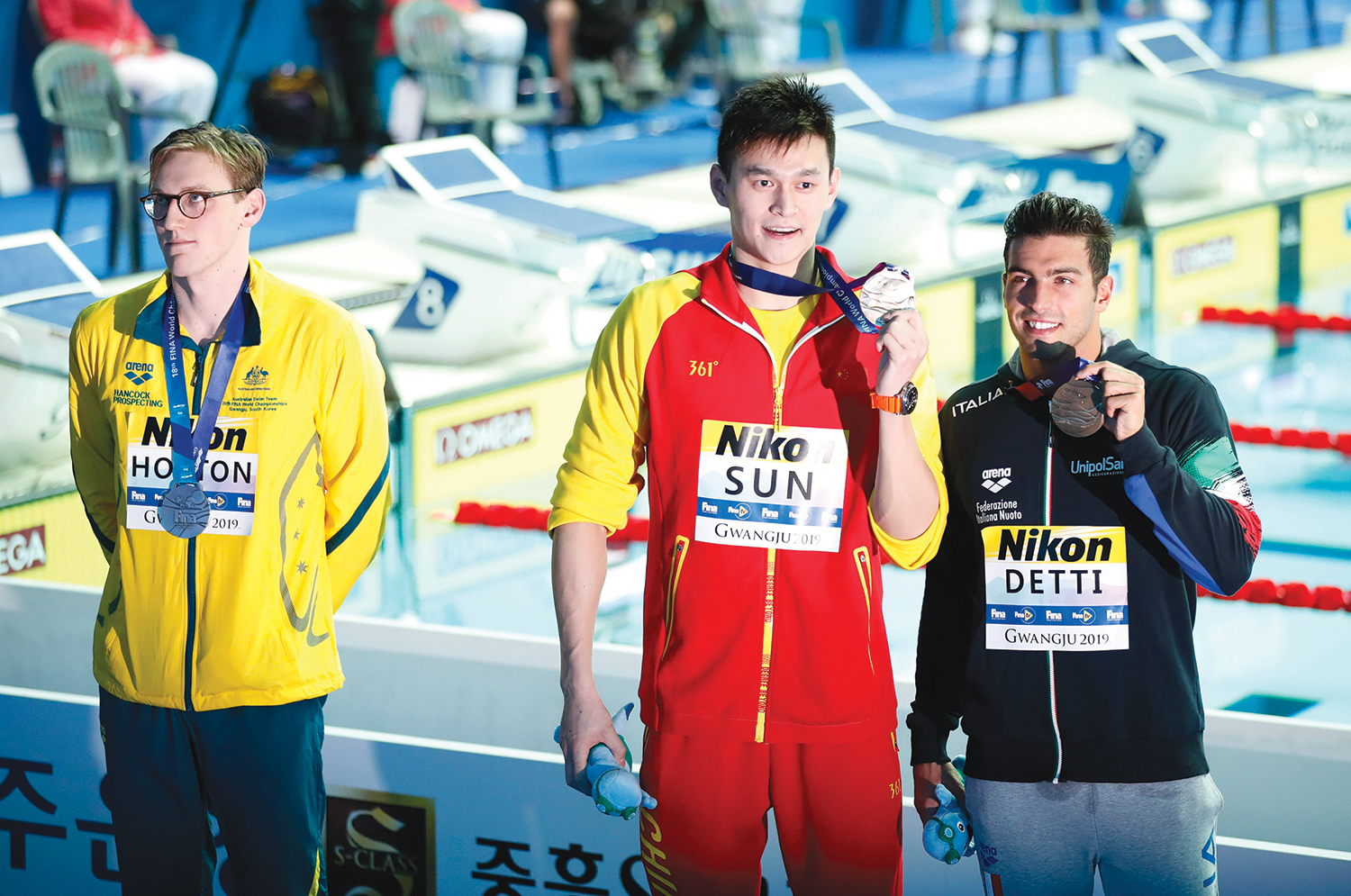 Notari australian refuzon të ngjitet në podium me fituesin