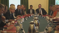 Kabineti britanik i Johnsonit mban mbledhjen e parë të qeverisë