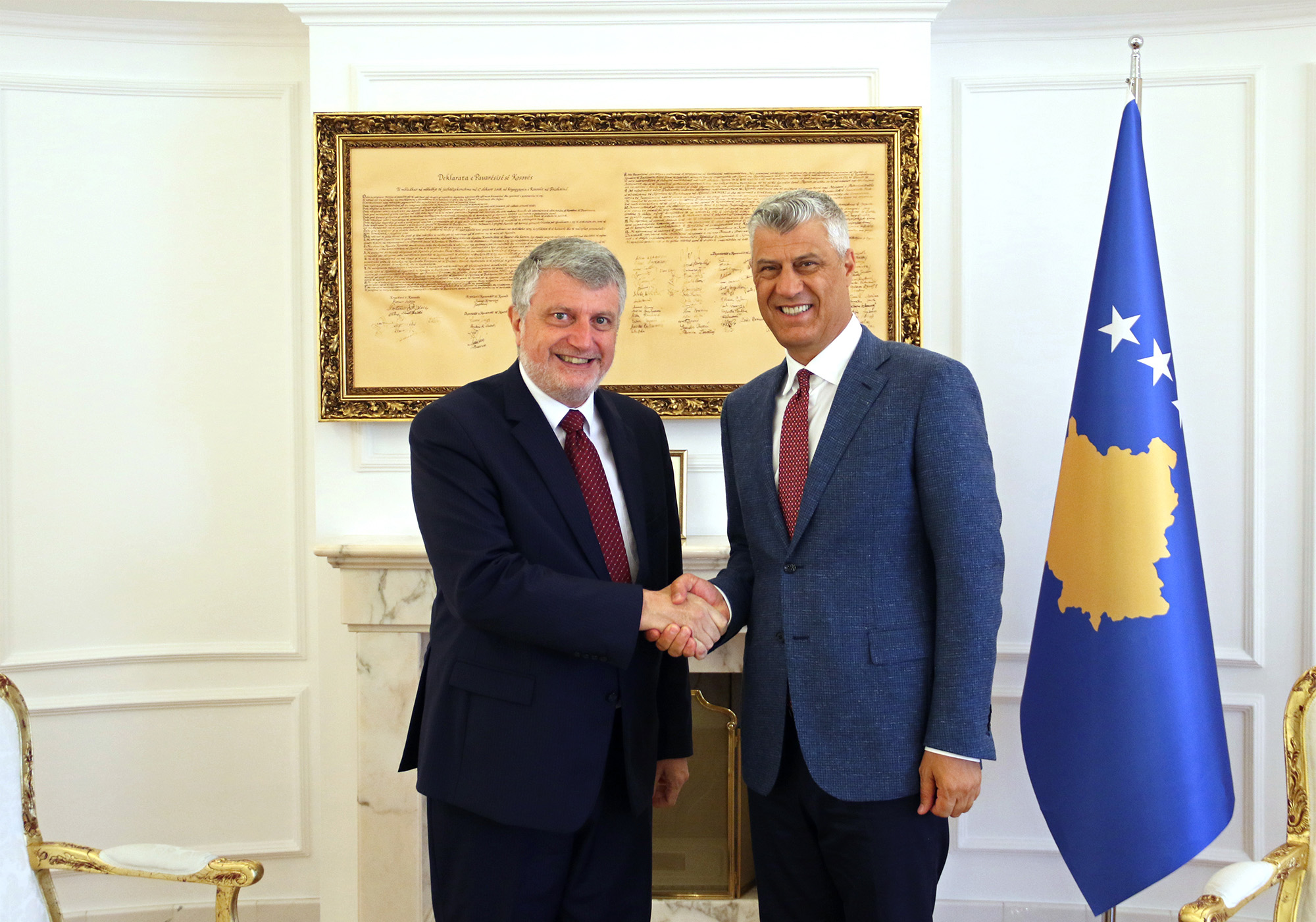 Presidenti Thaçi priti në takim lamtumirës ambasadorin francez Didier Chabert