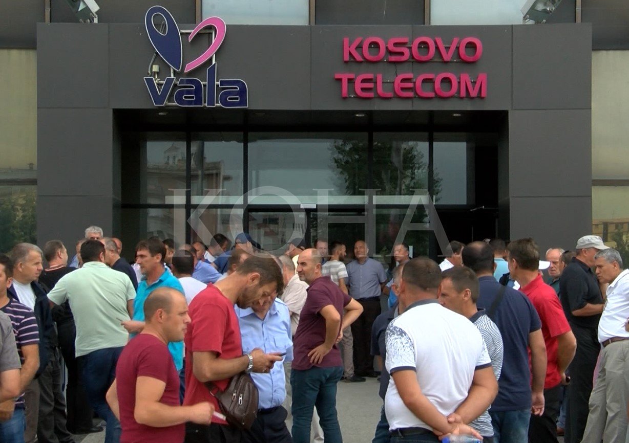 Bordi s’tregon vendimin që mori në mbledhjen 8 orëshe, por kontrata me Z-Mobile do të shkëputet