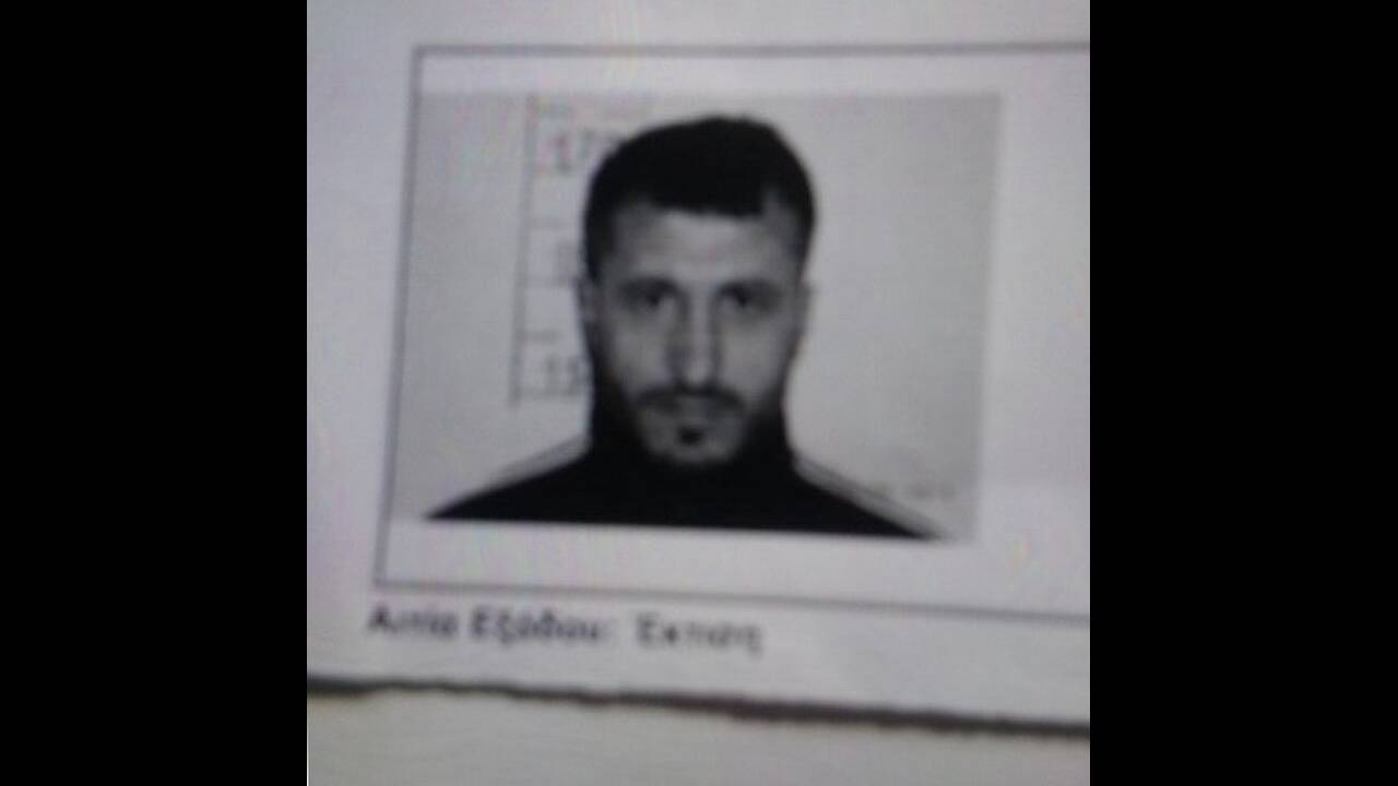 Arratisen 4 shqiptarë nga burgu grek