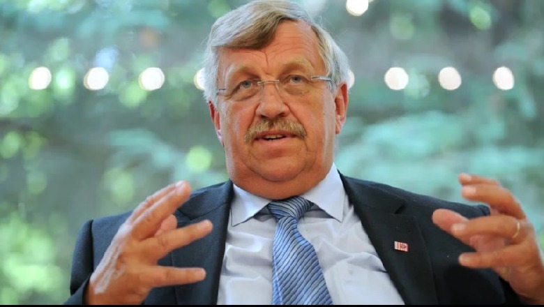 Gjendet i vrarë me një plumb në kokë, një nga politikanët e partisë së Merkelit