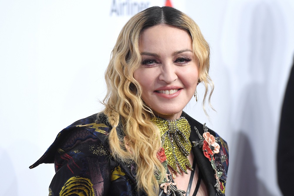 Madonna e humb apelin në ankandin për artikujt e dhuruar