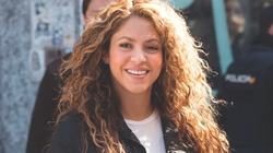 Shakira paraqitet në gjykatë për evazion fiskal