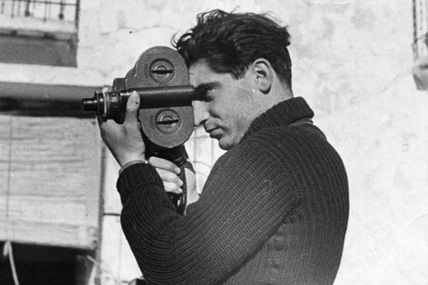 Historia e fotografit të famshëm Robert Capa dhe humbja e fotografive për të cilat e rrezikoi jetën