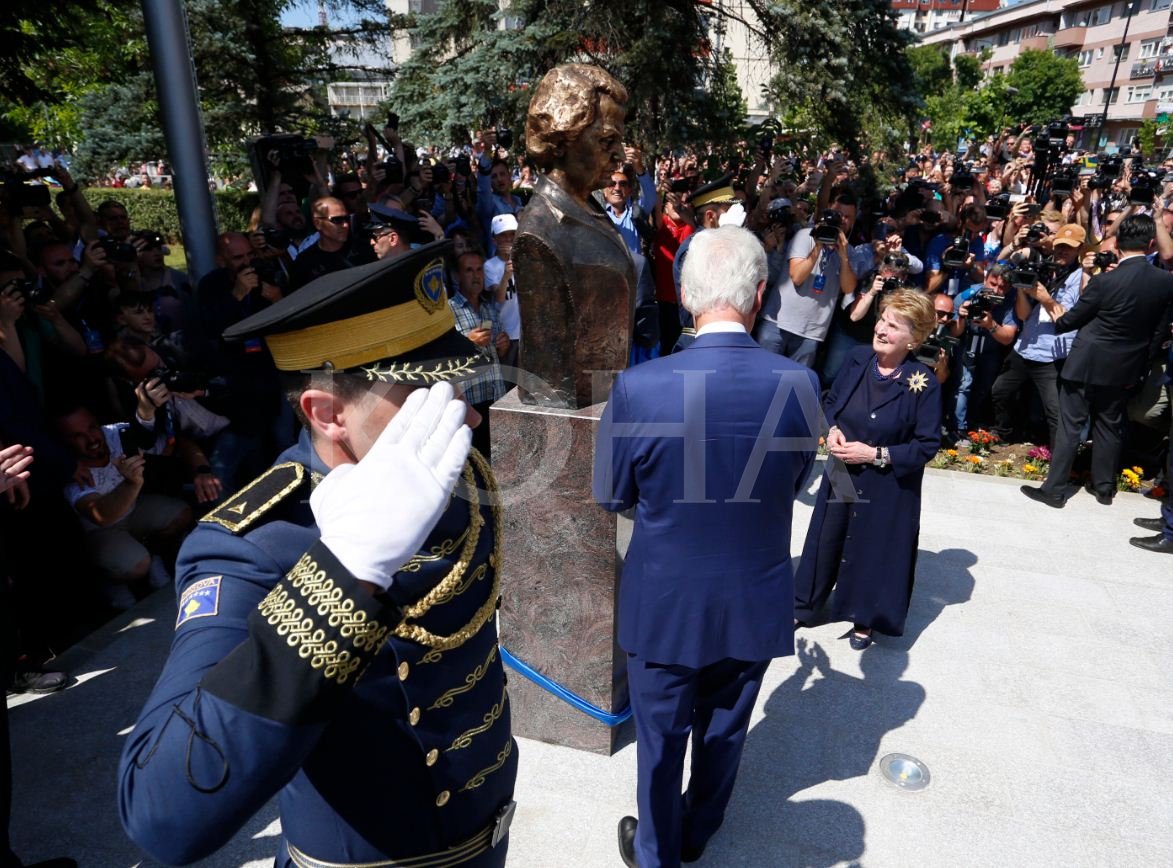 Nderohen Albrighti e Clarku, ata mezi presin ta shohin Kosovën në NATO e BE