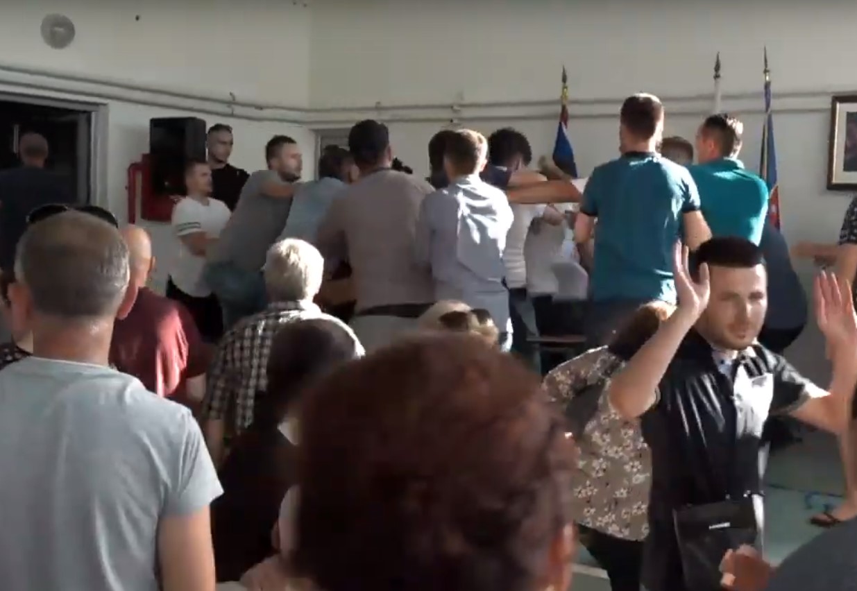 Deklarimet se përplasjet në LDK po i shkaktojnë partitë e tjera, shqetësuese e absurde