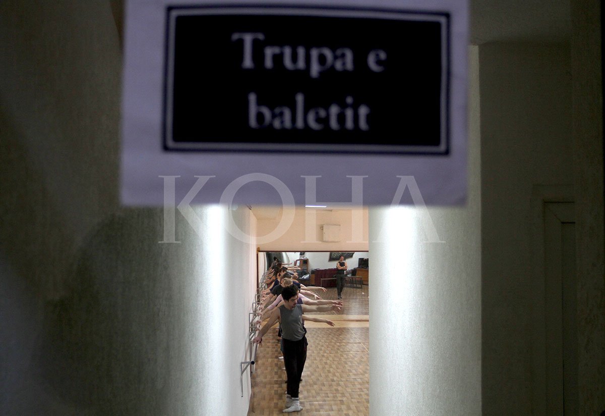 Tre anëtarë të trupës synojnë ta udhëheqin Baletin Kombëtar të Kosovës