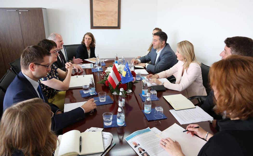 Hoxha: Përkrahja e Agjencisë Zhvillimore Austriake vazhdimësi e bashkëpunimit të shkëlqyer