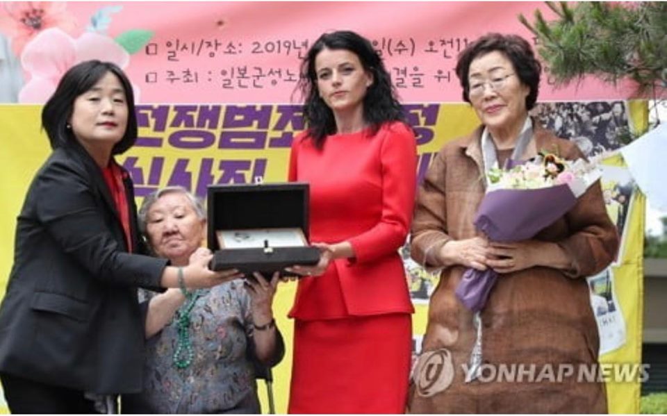 Vasfije Krasniqit i dorëzohet çmimi `Kim Bok-Dong` në Seoul